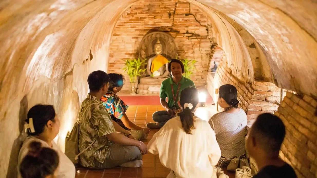 Doi Suthep und Wat Pha Lat Sonnenaufgang Tour - Halbtags Bereitgestellt von TripGuru