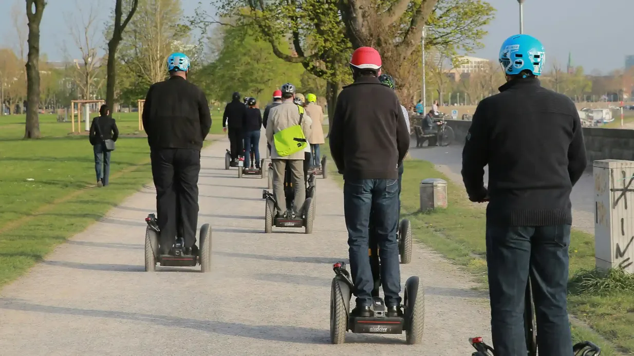 Düsseldorf : Tour du Rhin en Segway Fournie par SegwayPoint Düsseldorf & SEG-EVENTS & Autovermietung