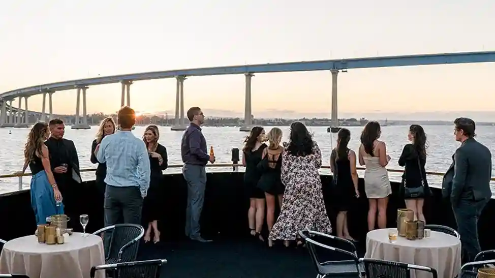 San Diego: Crociera con brunch allo champagne Fornito da San Diego: Champagne Brunch Cruise