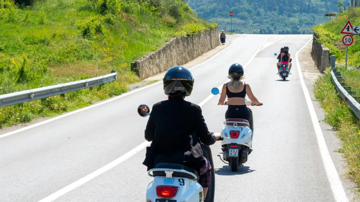 Tuscany: Small Group Tour by Vespa + Lunch Provided by Towns of Italy S.r.l.