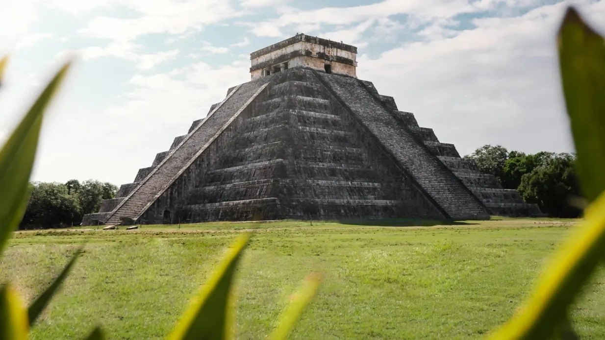Chichén Itzá, Izamal y Cenote Xcajum: Traslado de ida y vuelta desde Mérida + Comida