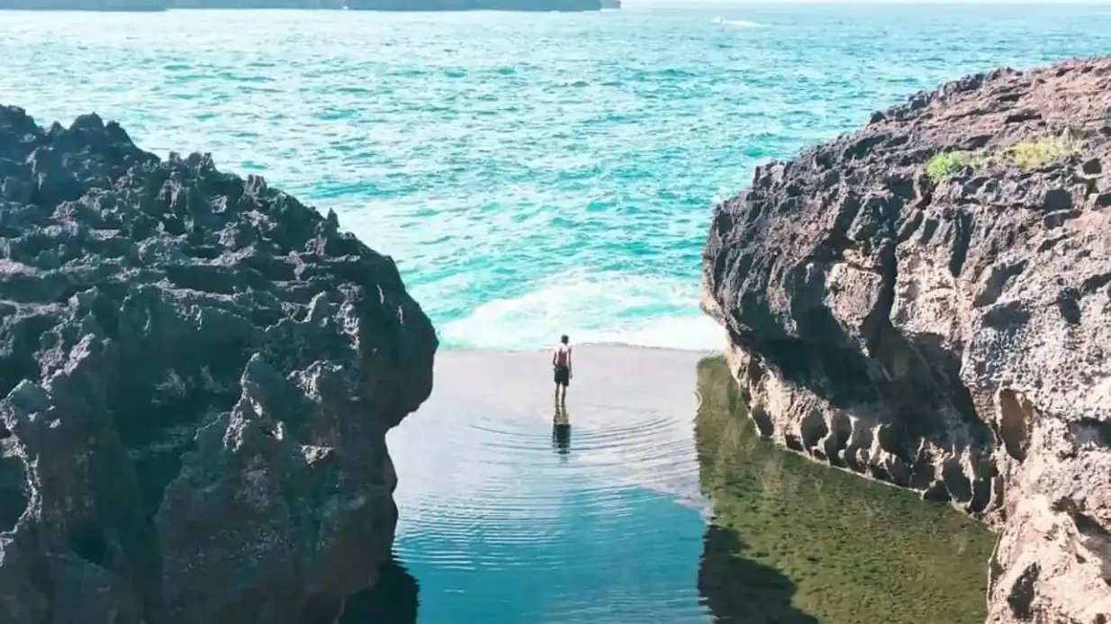 Lo mejor de Nusa Penida: Playa de Kelingking y Excursión Privada a Angel Bilabong Operado por CV. Tripgotik