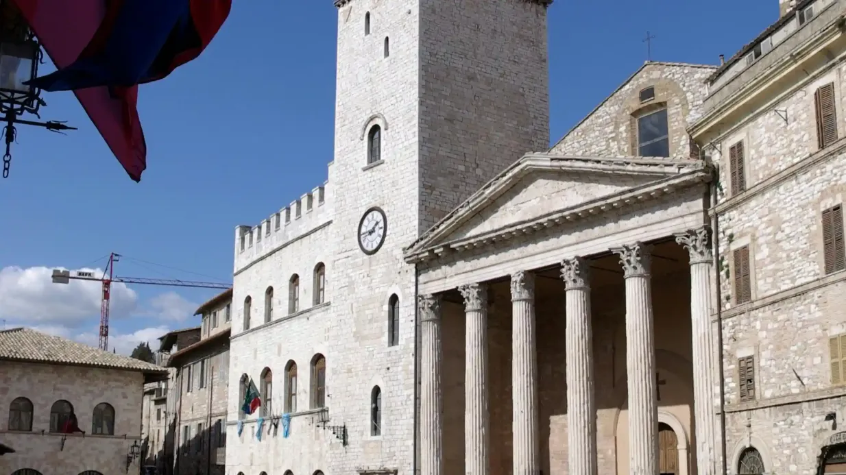 Pinacoteca, Foro Romano y Rocca Maggiore Operado por Tiqets International B.V.