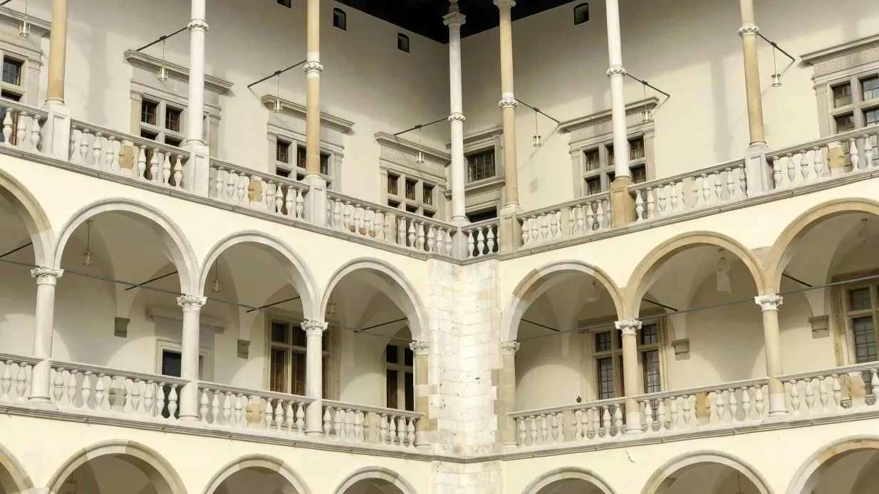 Tour guidato del Castello di Wawel: Interni e cortile Salta la linea Fornito da At Cracow