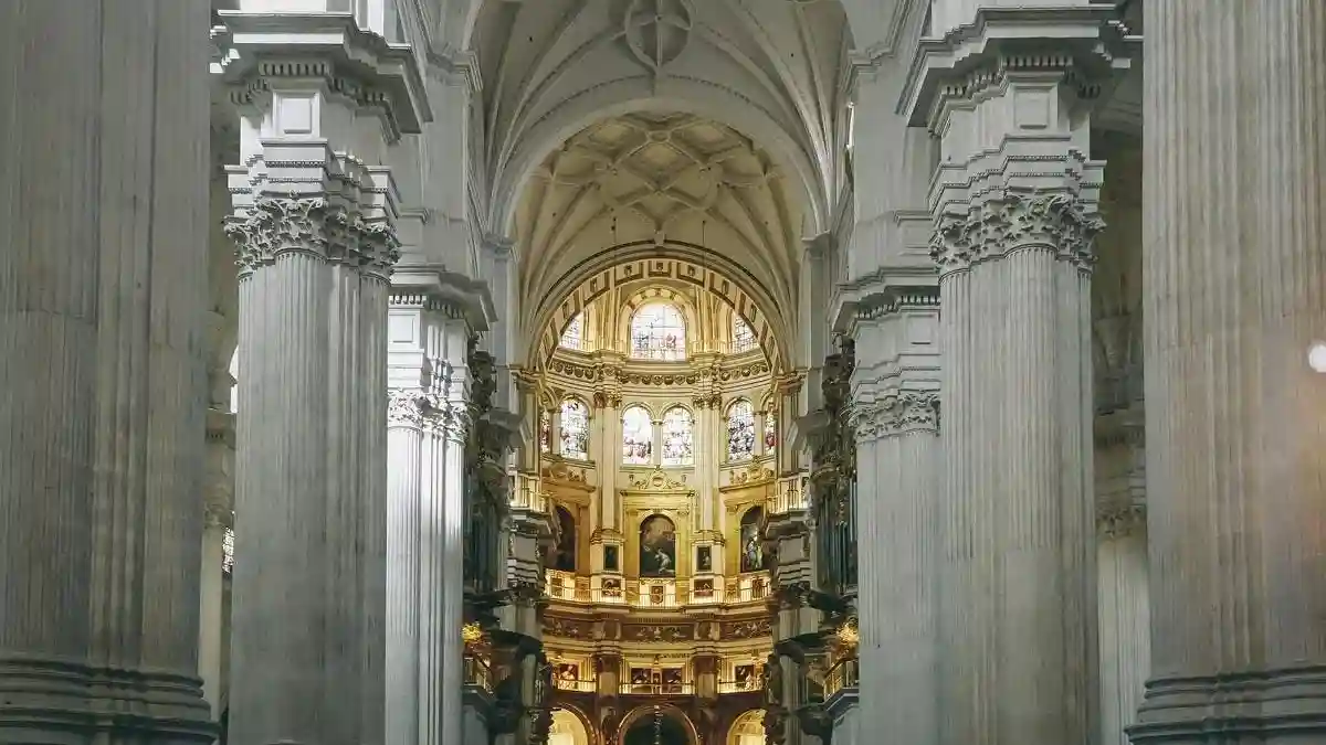 Grenade : Visite guidée de l'Alhambra, de la cathédrale de Grenade et de la chapelle royale Fournie par Nhue Concierge S.L.