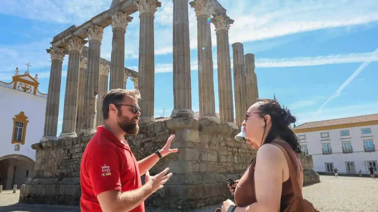 Évora, la Cappella delle Ossa e l’Alentejo: Tour guidato per gruppi ristretti con partenza da Lisbona Fornito da Évora, Chapel of Bones & Alentejo: Small Group Guided Tour from Lisbon