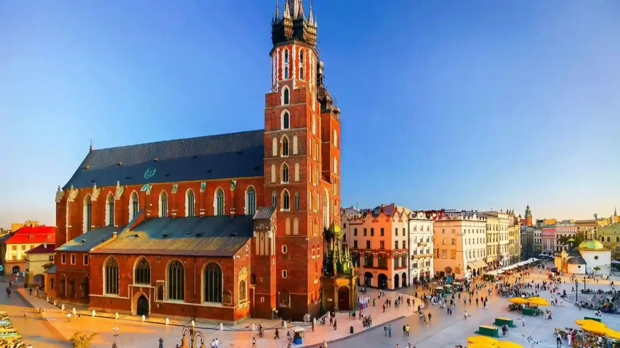 Krakow: Old Secrets, Tales & Kings Evening Guided Tour Provided by GLOBAL PARTNER Marzena Olszowska