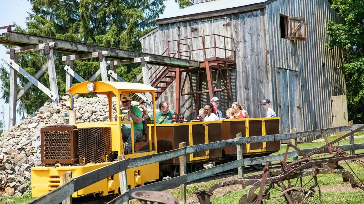 Visite guidée de la mine et promenade en train Fournie par The Mining & Rollo Jamison Museums
