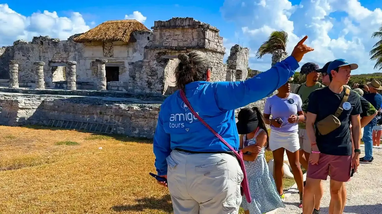 Ruines mayas de Tulum et Cobá : Excursion d'une journée depuis Cancún avec baignade dans un cénote + déjeuner Fournie par OPERADORA AROZARENA