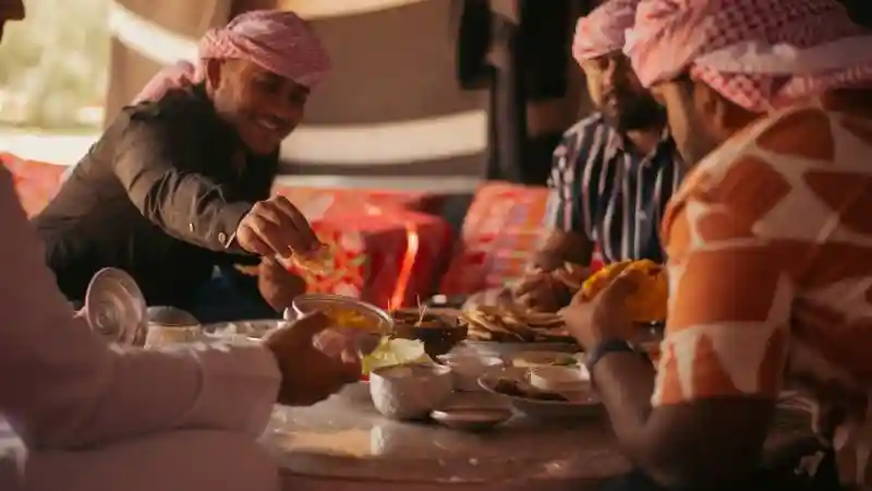 Evening Heritage Safari: Vintage G-Class Ride with Dinner at Al Marmoom Camp Provided by Ocean Air Travel and Tourism LLC