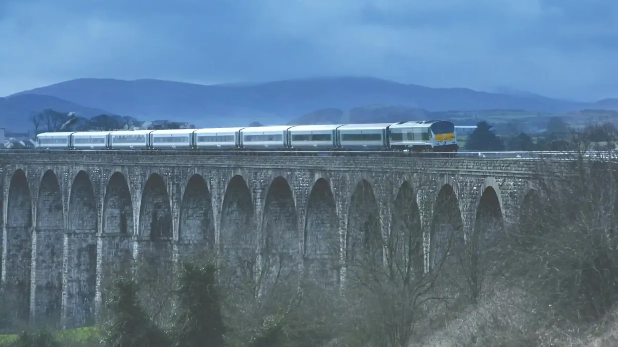 Acantilados de Moher: Excursión de un día en tren desde Dublín Operado por Railtours Ireland First Class