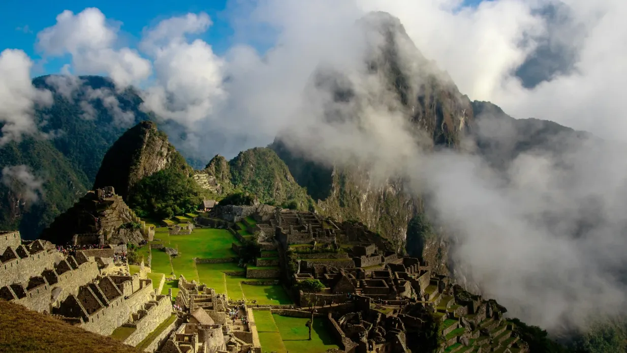 Machu Picchu: Entry Ticket + Guided Tour Provided by Wayraq Peru