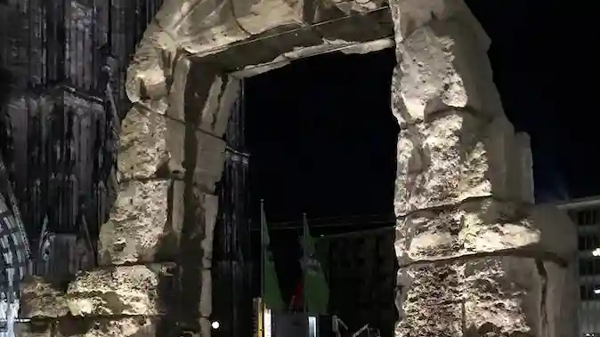 Juego de exploración de la ciudad embrujada de Colonia