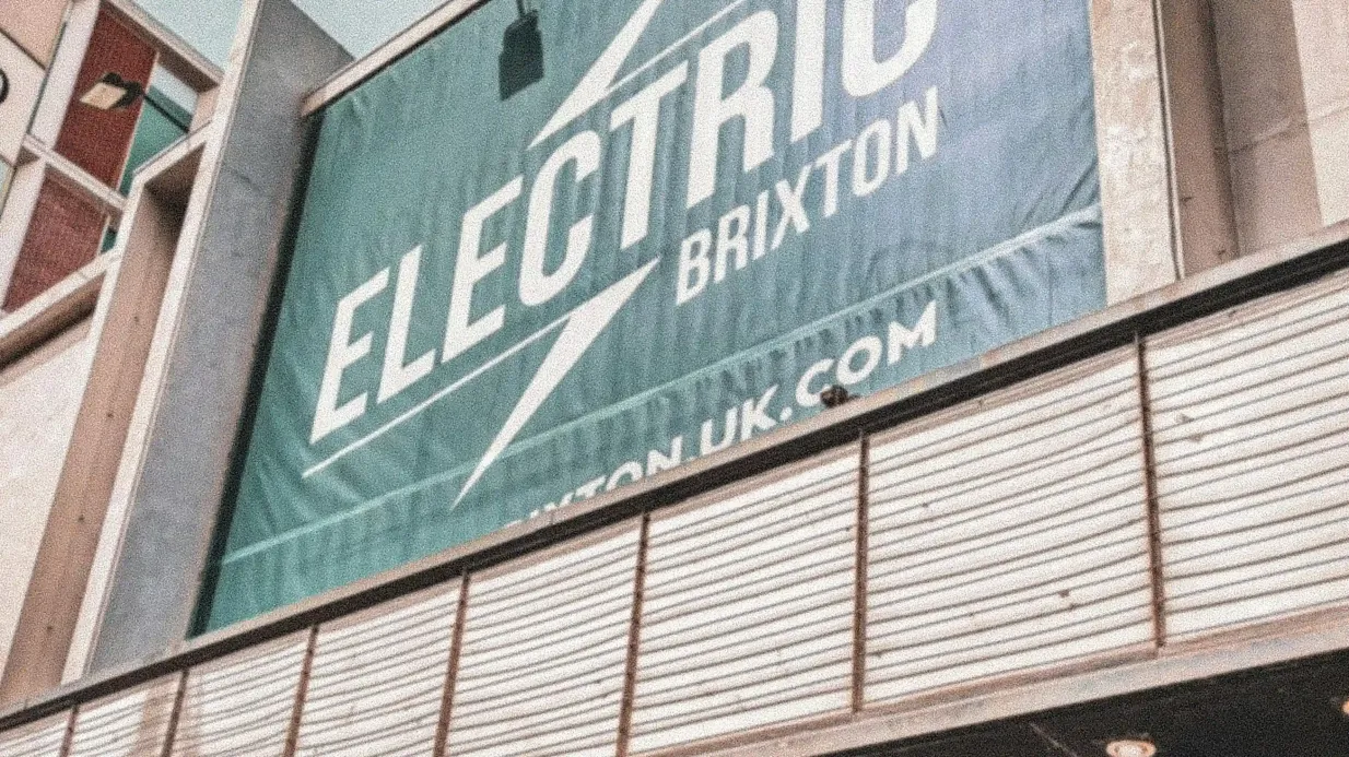 Londres Brixton: Passeio a pé com música autoguiado Organizado por Vidi Guides