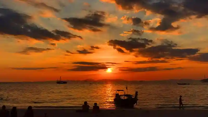 Krabi 4-Islands Sunset BBQ Tour with Bioluminescent Plankton by Longtail Boat Provided by Anda Krabi Sea Tour