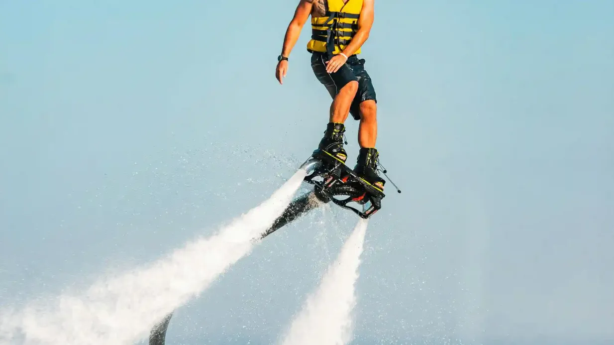 Mykonos Super Paradise Beach: Noleggio Flyboard Fornito da AFOI XYDAKI IKE
