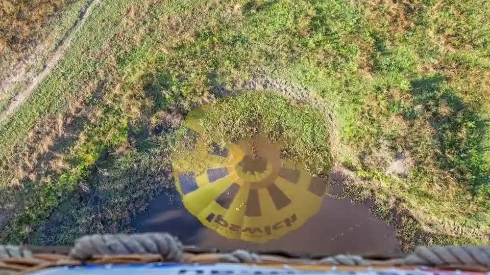 Greater Brisbane Hot Air Balloon Flight & Optional Breakfast