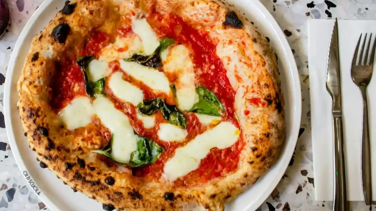 Naples : Dégustation de pizzas + visite à pied du centre-ville Fournie par Do Eat Better