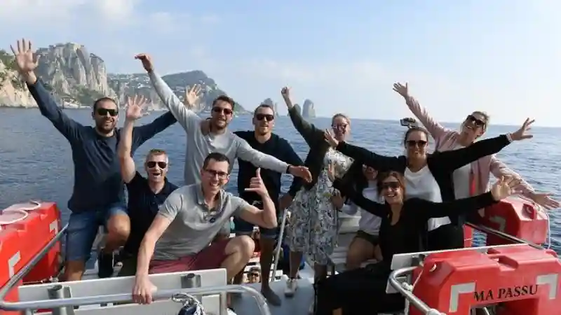 Ferry de Piano di Sorrento a Capri Operado por Hp Travel