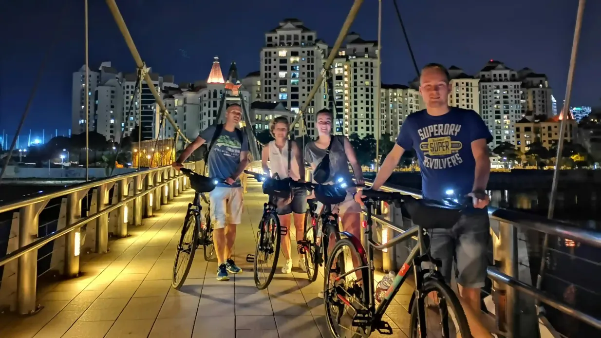 Marina Bay: Fahrradtour bei Nacht