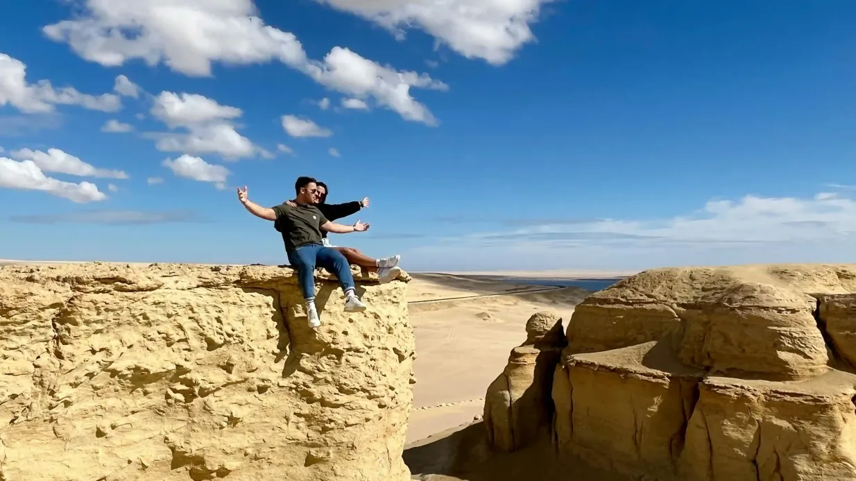 Safari por el desierto con sandboarding y paseo a camello desde El Cairo o Guiza Operado por Ocean Air Travel and Tourism LLC