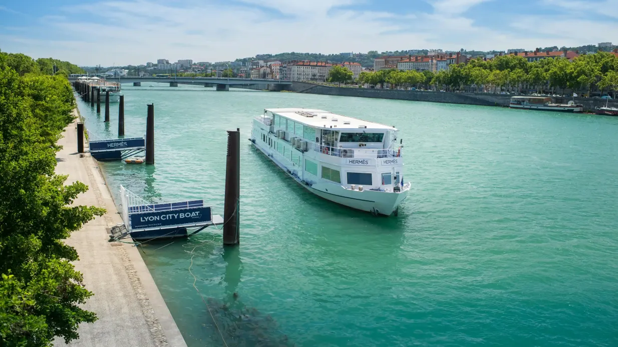 Dîner-croisière sur la Saône par Les Bateaux Lyonnais Hermès I Fournie par Les Bateaux Lyonnais