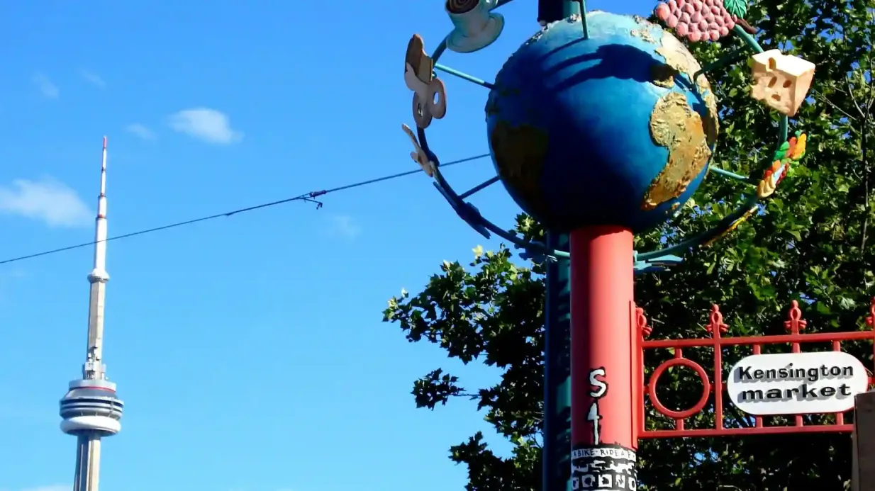 Toronto Walking Tour: Kensington Market & Chinatown