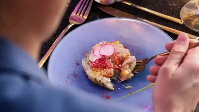 Bus Toqué Paris: 5-Gänge-Dinner Tour Bereitgestellt von BusToqué