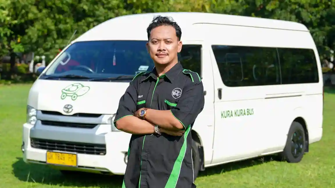 Kuta: Kura-Kura Bus Transfer Provided by JTB Indonesia