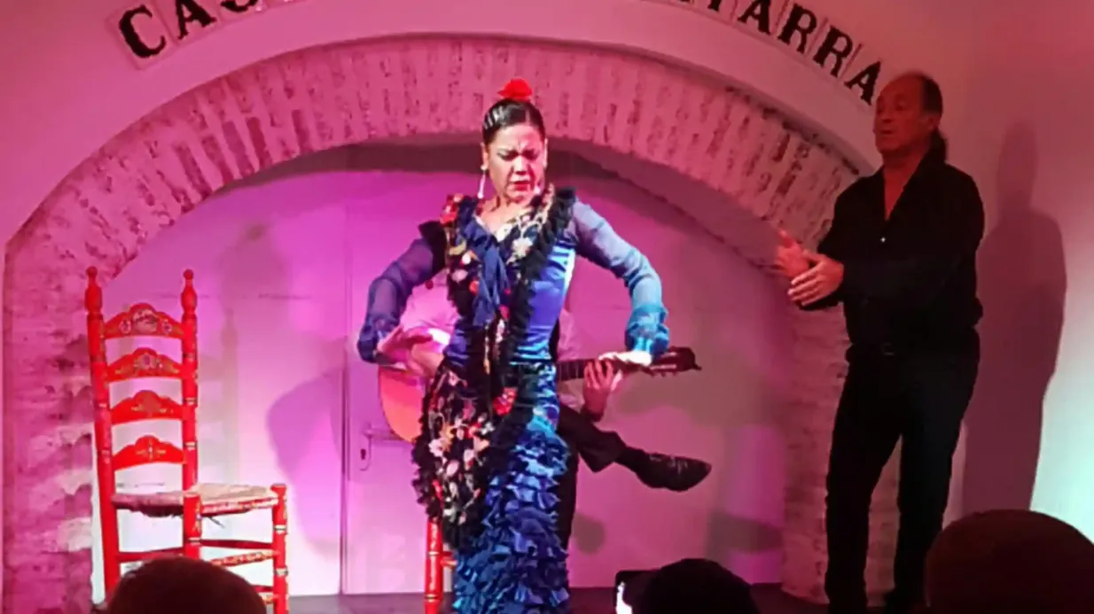 Spectacle de flamenco à Séville : Visite guidée + Tapas Fournie par Naturanda