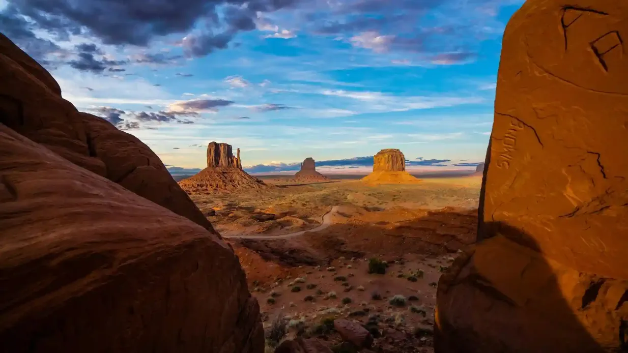 3.5 Hour Scenic & Cultural Tour of Lower Monument Valley Provided by Monument Valley Safaris