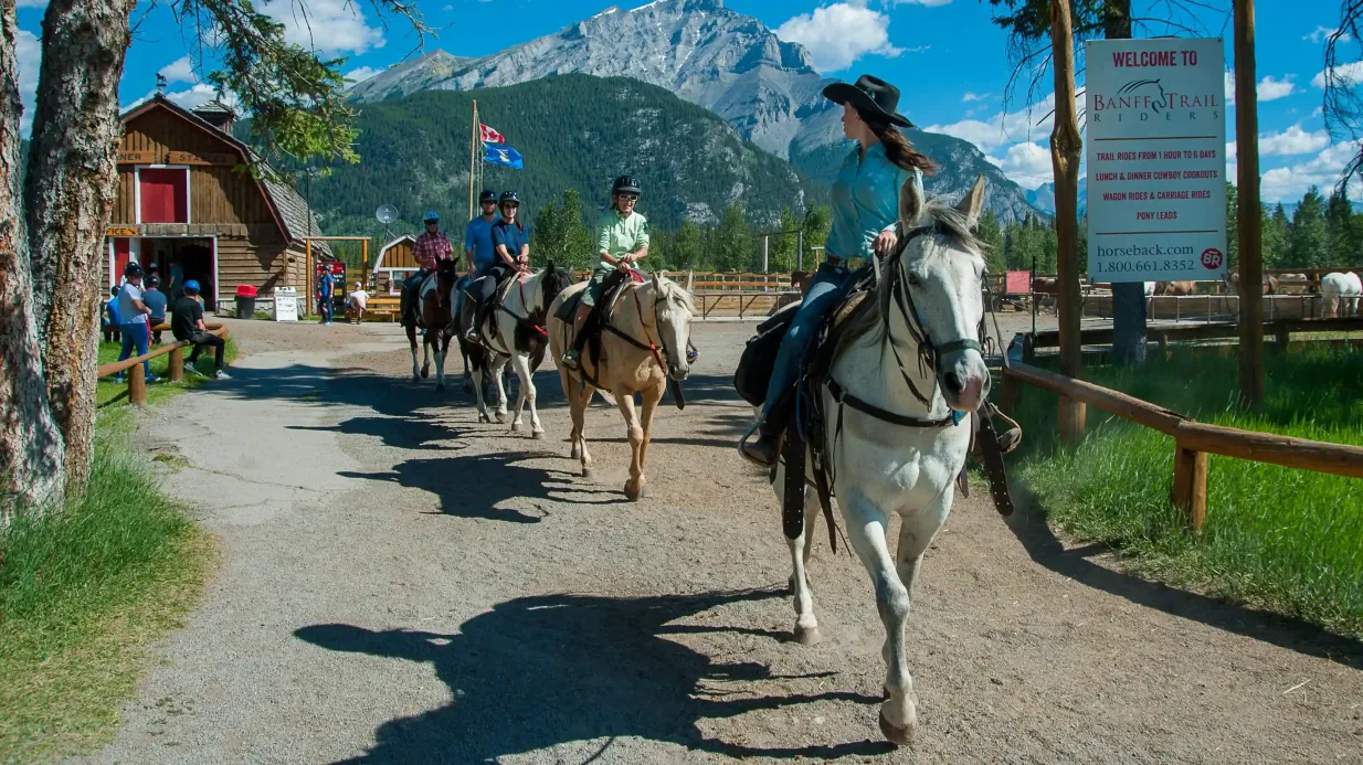Cabalgata por el río Bow desde Banff Operado por Discover Banff Tours