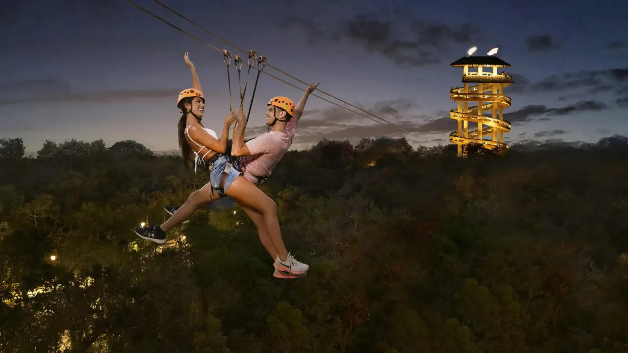 Notte di fuoco al Parco Xplor: Biglietto d'ingresso con cena e trasporto Fornito da Experiencias Xcaret Web, SAPI de CV