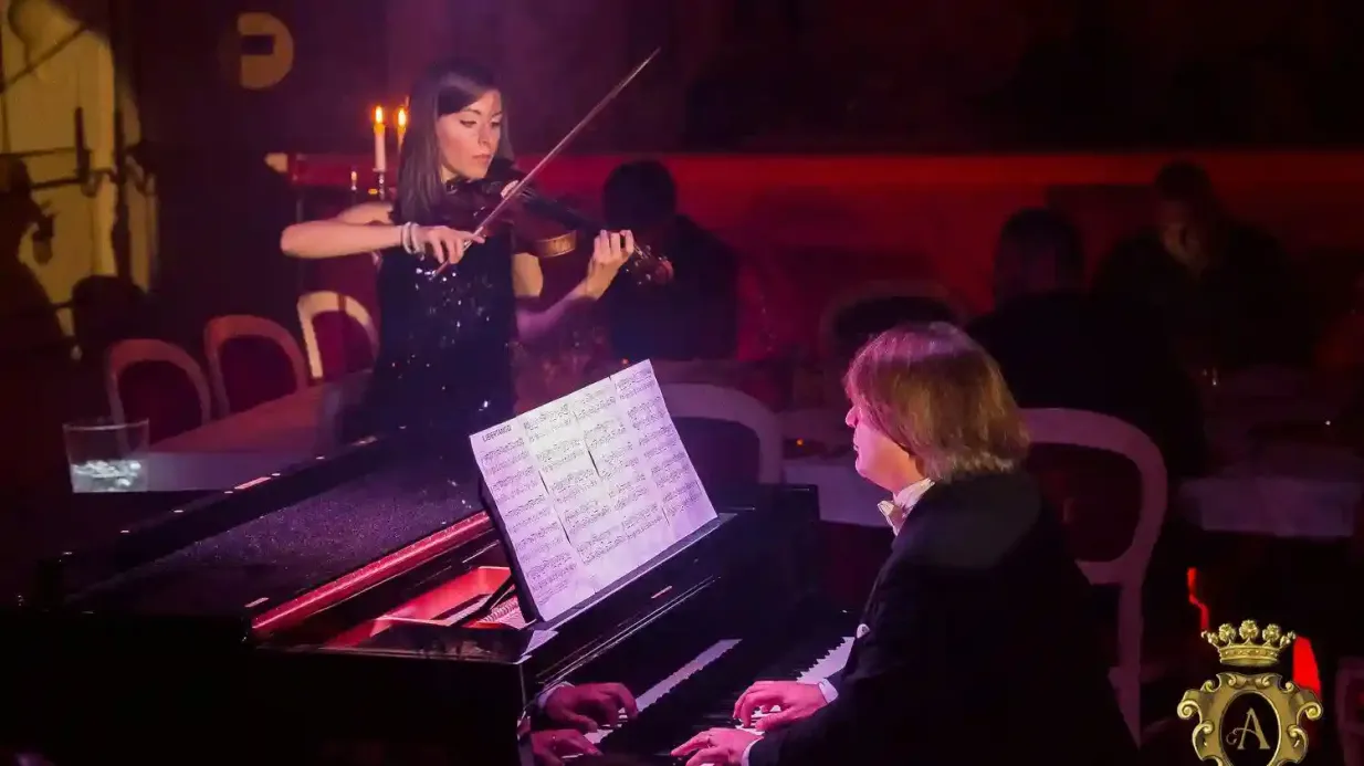 Dinner-Show Venedig Bereitgestellt von ALBATROS SRLS