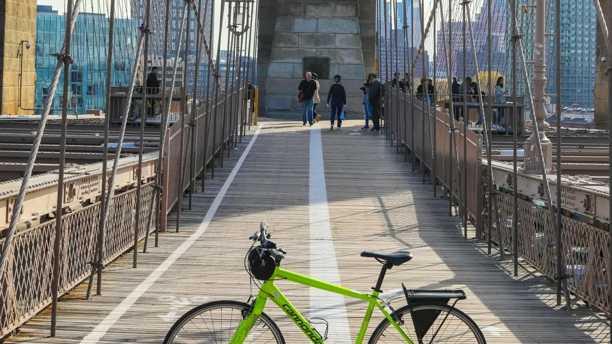 New York City: Brooklyn Bridge Bike Rental Provided by Unlimited Biking Reservations LLC