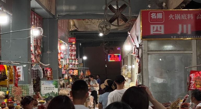 Kostenlose Stadtrundgänge in Chengdu: Nächtliche Tour durch das Viertel Yulin China &mdash; #6