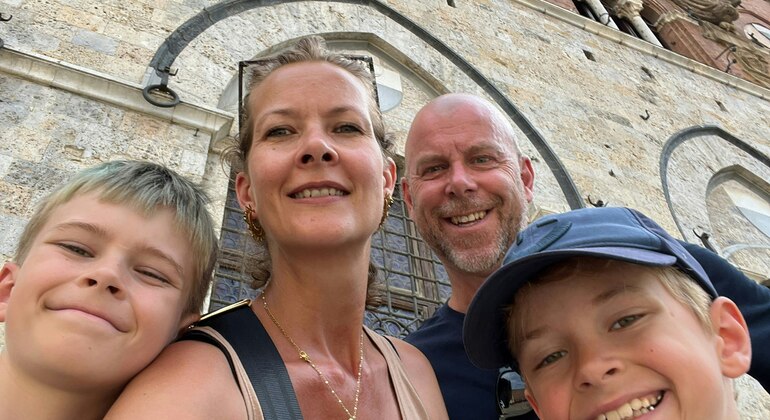 secrets-of-siena-the-family-feud-self-guided-exploration-game-es-2