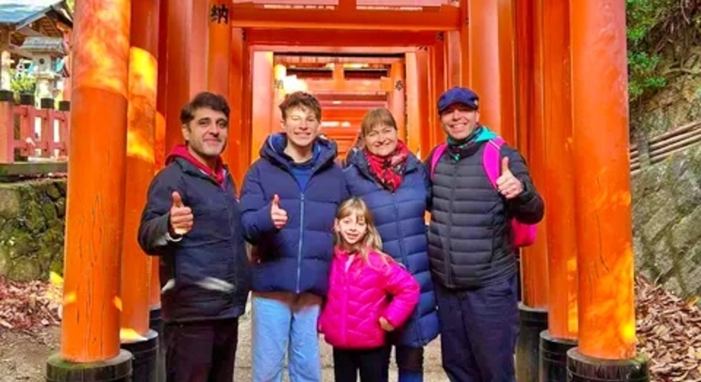 Fushimi Inari Schrein Private Tour mit Hotelabholung  Bereitgestellt von WAJID AMIN
