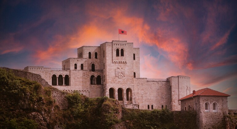 Tirana: Visita al castillo de Kruja con entrada al museo Operado por Zeit Travel Experiences