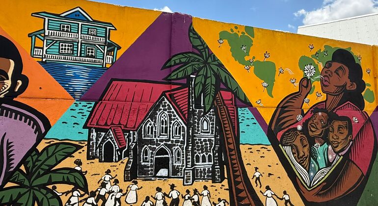 Afueras del Casco Viejo Free Tour: Santa Ana & 5 Mayo 