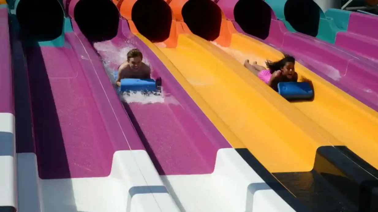Hurricane Harbor Arlington: Biglietto giornaliero Fornito da Tiqets International B.V.