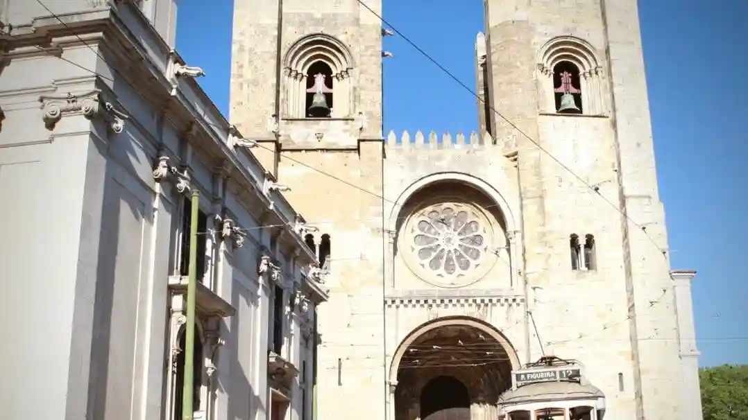 Lisbon Cathedral: Entry Ticket Provided by Se de Lisboa