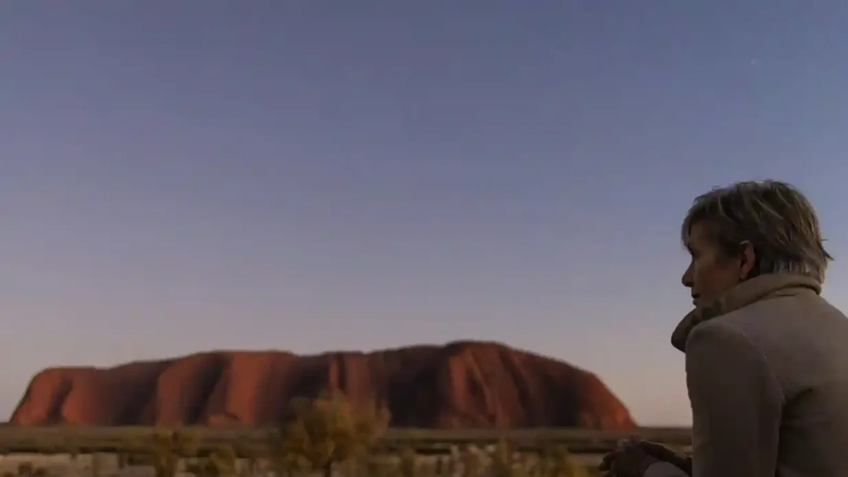 Uluru et Kata Tjuta : Excursion guidée au lever du soleil + transferts Fournie par AAT Kings