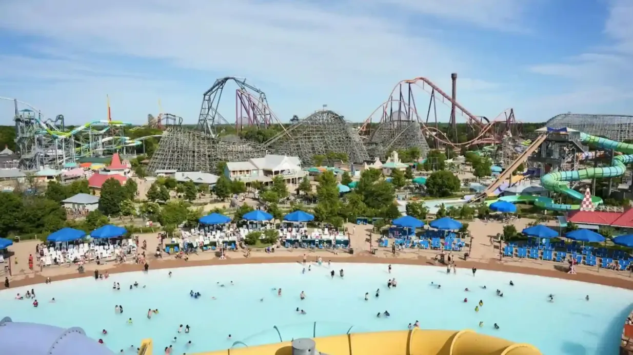 Hurricane Harbor Chicago: One Day Ticket Provided by Tiqets International B.V.