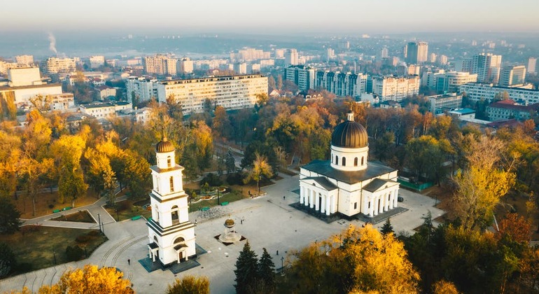 Visita gratuita a pie por el centro de Chisinau Operado por Andrei