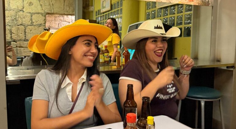 Monterrey Bar Hopping Tour - Cuatro Bares Operado por Free Walking Tour - M O N TE R R E Y