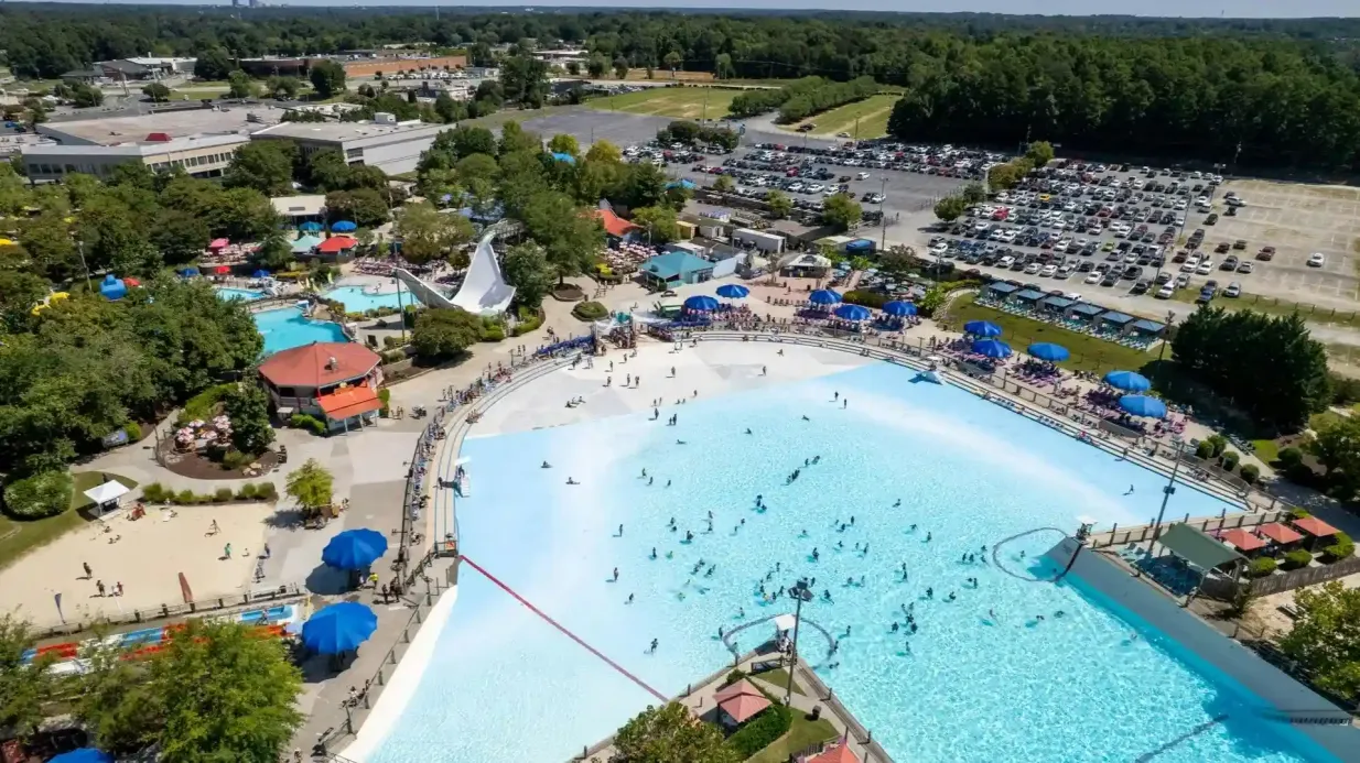 Wet 'n Wild Emerald Pointe Waterpark: Entry Ticket Provided by AMF BOWLING CENTERS INC