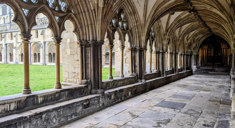 medieval-norwich-self-guided-exploration-game-en-4