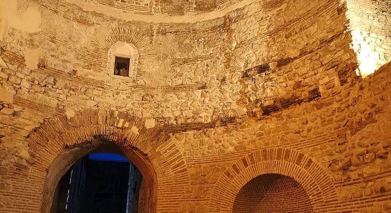 Split: Diocletian’s Palace Free Tour with a True Local Croatia &mdash; #3
