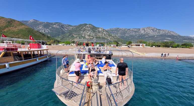 Passeio de barco pela Ilha da Suluada: Dia no mar com tudo incluído e almoço Organizado por Akula Holiday